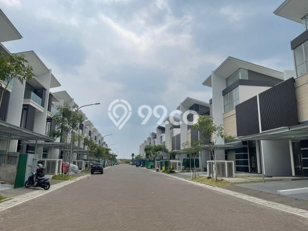 Jual Rumah Mewah Elegan Dengan View Eksklusif di Pantai Indah Kapuk, Jakarta Utara Jual Rumah Mewah Elegan Dengan View Eksklusif di Pantai Indah Kapuk, Jakarta Utara