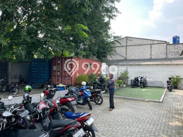 Unit Komersial Dijual di Jakarta Timur LT 954m2 & LB 390m2 Unit Komersial Dijual di Jakarta Timur LT 954m2 & LB 390m2