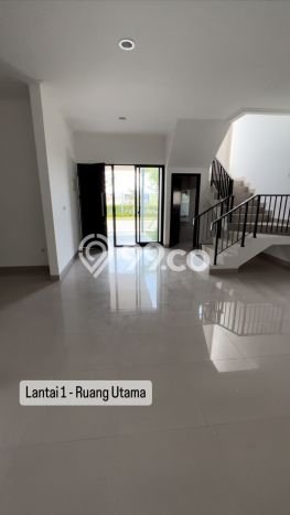 Dijual Rumah Luas Megah Dengan View Eksklusif di Teluk Naga, Tangerang Dijual Rumah Luas Megah Dengan View Eksklusif di Teluk Naga, Tangerang