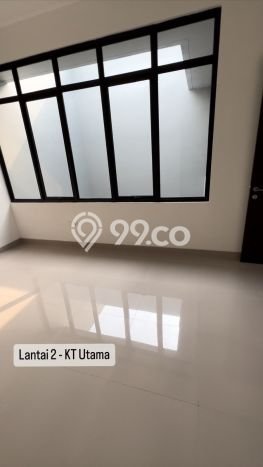 Dijual Rumah Luas Megah Dengan View Eksklusif di Teluk Naga, Tangerang Dijual Rumah Luas Megah Dengan View Eksklusif di Teluk Naga, Tangerang