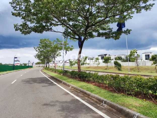 Kavling Tanah untuk Dijual di BSD City, Tangerang, Luas 711m2 Kavling Tanah untuk Dijual di BSD City, Tangerang, Luas 711m2