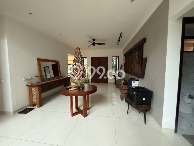 Rumah Luxury Modern Tanpa Renovasi di BSD City Tangerang Rumah Luxury Modern Tanpa Renovasi di BSD City Tangerang