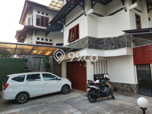 HOT DEAL! Dijual Rumah Berkualitas area Ciumbuleuit, Bandung, Luas Tanah 500m2m² LB 400m2m² HOT DEAL! Dijual Rumah Berkualitas area Ciumbuleuit, Bandung, Luas Tanah 500m2m² LB 400m2m²
