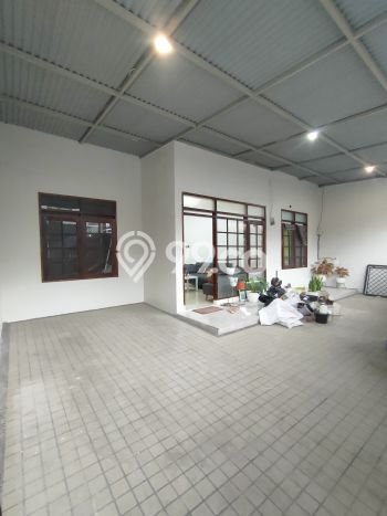 Hunian Nyaman Asri 3 KT Siap Pakai di Taman Holis Indah Bandung Hunian Nyaman Asri 3 KT Siap Pakai di Taman Holis Indah Bandung