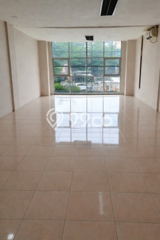 Ruko Disewa di Cicendo, Bandung, LT 75m2 / LB 225m2 Ruko Disewa di Cicendo, Bandung, LT 75m2 / LB 225m2