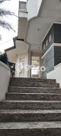 Rumah Elit LB 350m2 Siap Pakai Desain Elegan di Ciumbuleuit, Bandung Rumah Elit LB 350m2 Siap Pakai Desain Elegan di Ciumbuleuit, Bandung