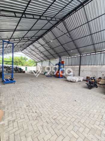 Area Ramai! Gudang Dijual di Magetan untuk Bisnis Luas Bangunan 150m2 Area Ramai! Gudang Dijual di Magetan untuk Bisnis Luas Bangunan 150m2