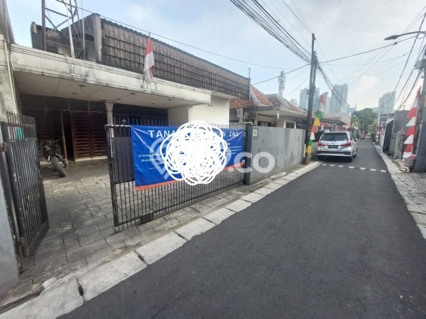 Jual Rumah Mewah Elegan Dengan View Cantik di Setiabudi, Jakarta Selatan Jual Rumah Mewah Elegan Dengan View Cantik di Setiabudi, Jakarta Selatan