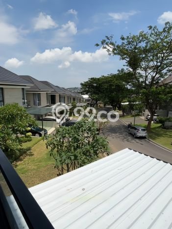 Dijual Rumah Mewah Megah Dengan View Eksklusif di Ngesrep, Semarang Dijual Rumah Mewah Megah Dengan View Eksklusif di Ngesrep, Semarang