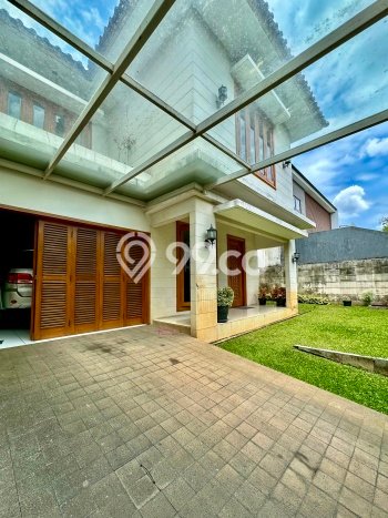 Hunian Mewah LB 325m2 Siap Huni Desain Elegan di Sektor 9-Bintaro, Tangerang Selatan Hunian Mewah LB 325m2 Siap Huni Desain Elegan di Sektor 9-Bintaro, Tangerang Selatan