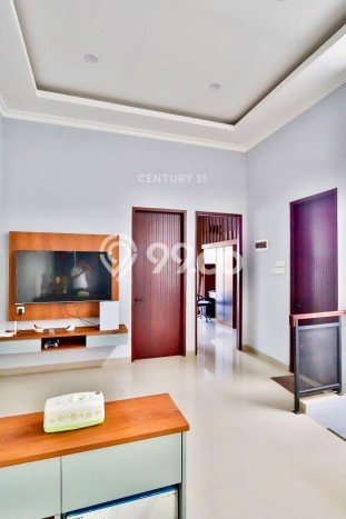 Rumah Luxury Modern Tanpa Renovasi di Pondok Indah Jakarta Selatan Rumah Luxury Modern Tanpa Renovasi di Pondok Indah Jakarta Selatan