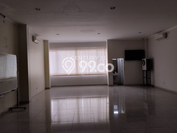 Untuk Dijual Ruko di Kebayoran Lama Jakarta Selatan LT 325m2 / LB 800m2 Untuk Dijual Ruko di Kebayoran Lama Jakarta Selatan LT 325m2 / LB 800m2
