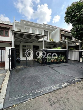 Rumah Elit LB 220m2 Siap Huni Desain Elegan di Pondok Indah, Jakarta Selatan Rumah Elit LB 220m2 Siap Huni Desain Elegan di Pondok Indah, Jakarta Selatan