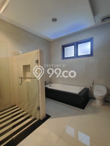 For Sale! Premium House LT 603m2 Desain Elegan di Pondok Indah For Sale! Premium House LT 603m2 Desain Elegan di Pondok Indah