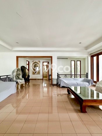 Ready to Use! Luxury House LT 472m2 Desain Modern di Pondok Indah Ready to Use! Luxury House LT 472m2 Desain Modern di Pondok Indah