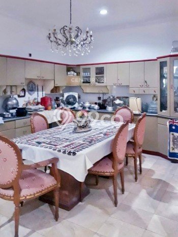 Rumah Elit LB 438m2 Siap Huni Desain Elegan di Pondok Indah, Jakarta Selatan Rumah Elit LB 438m2 Siap Huni Desain Elegan di Pondok Indah, Jakarta Selatan