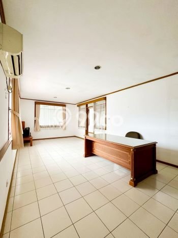Rumah Bagus Disewakan di Pondok Indah, Jakarta Selatan LT 700m2, LB 550m2 Rumah Bagus Disewakan di Pondok Indah, Jakarta Selatan LT 700m2, LB 550m2