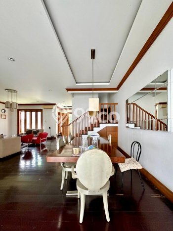 Hunian Mewah LB 325m2 Siap Huni Desain Elegan di Sektor 9-Bintaro, Tangerang Selatan Hunian Mewah LB 325m2 Siap Huni Desain Elegan di Sektor 9-Bintaro, Tangerang Selatan