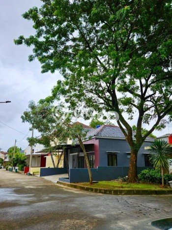 Hunian Mewah Siap Huni LT 132m2 di Ciputat, Tangerang Selatan Hunian Mewah Siap Huni LT 132m2 di Ciputat, Tangerang Selatan