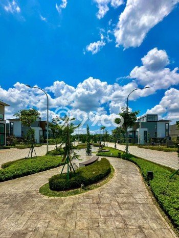 Ready to Use! Premium House LT 390m2 Desain Modern di BSD City Ready to Use! Premium House LT 390m2 Desain Modern di BSD City
