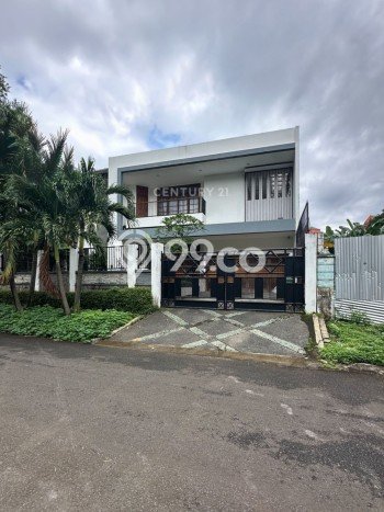 Sewa Rumah Nyaman LT 600m2 / LB 800m2 di Pondok Indah, Jakarta Selatan Sewa Rumah Nyaman LT 600m2 / LB 800m2 di Pondok Indah, Jakarta Selatan