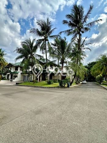 Rumah Luxury Modern Tanpa Renovasi di Bintaro Tangerang Selatan Rumah Luxury Modern Tanpa Renovasi di Bintaro Tangerang Selatan