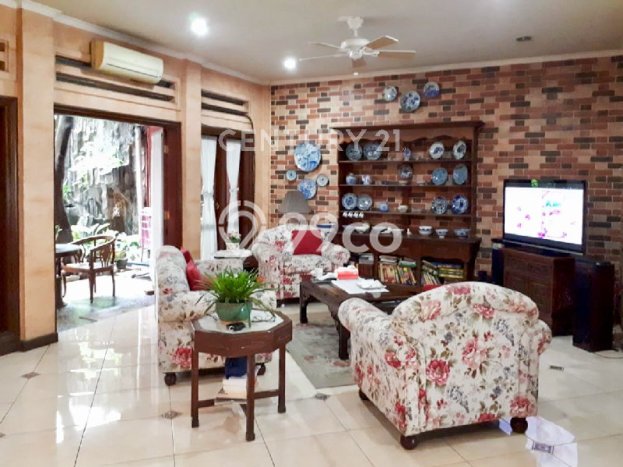 Ready to Use! Luxury House LT 256m2 Desain Elegan di Bintaro Ready to Use! Luxury House LT 256m2 Desain Elegan di Bintaro