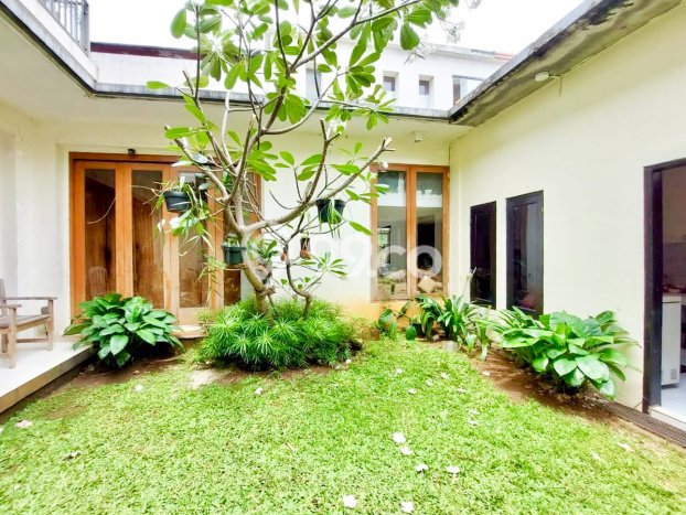 Rumah Premium di Jakarta Selatan Strategis Kondisi Terawat Rumah Premium di Jakarta Selatan Strategis Kondisi Terawat