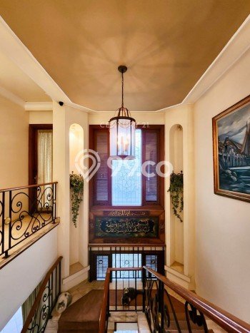 Jual Rumah Luas Elegan Dengan View Cantik di Pondok Indah, Jakarta Selatan Jual Rumah Luas Elegan Dengan View Cantik di Pondok Indah, Jakarta Selatan