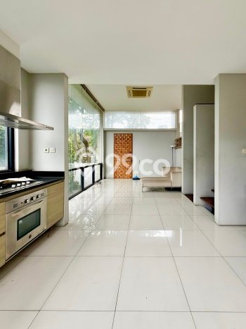 For Sale! Premium House LT 1744m2 Desain Elegan di Kemang For Sale! Premium House LT 1744m2 Desain Elegan di Kemang