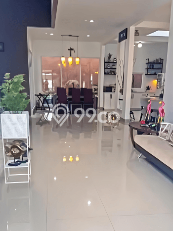 Rumah Mewah Dijual LT 200m2 di BSD, Tangerang Selatan Rumah Mewah Dijual LT 200m2 di BSD, Tangerang Selatan