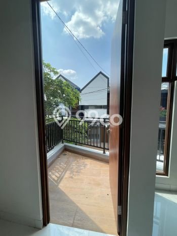 Rumah Luas Asri 4 KT Siap Pakai di Ciater Tangerang Rumah Luas Asri 4 KT Siap Pakai di Ciater Tangerang
