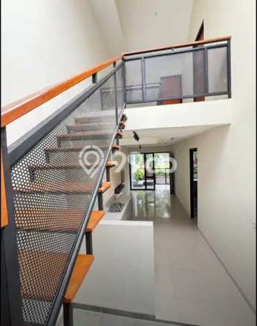 For Sale Hunian Rumah Terawat 3 Kamar di BSD City, Tangerang For Sale Hunian Rumah Terawat 3 Kamar di BSD City, Tangerang