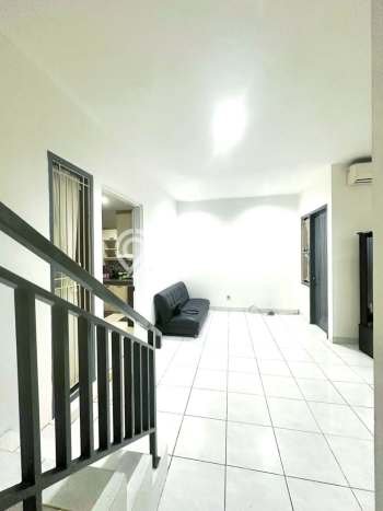 For Sale Rumah 3 Kamar Lokasi Strategis Nyaman dan Strategis di BSD For Sale Rumah 3 Kamar Lokasi Strategis Nyaman dan Strategis di BSD
