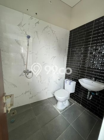 Rumah Luas Asri 4 KT Siap Pakai di Ciater Tangerang Rumah Luas Asri 4 KT Siap Pakai di Ciater Tangerang