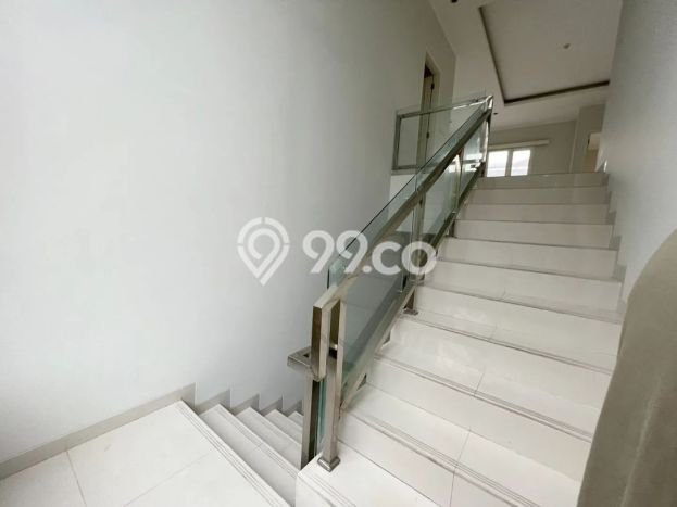 Jual Rumah Luas Elegan Dengan View Eksklusif di BSD Delatinos, Tangerang Jual Rumah Luas Elegan Dengan View Eksklusif di BSD Delatinos, Tangerang