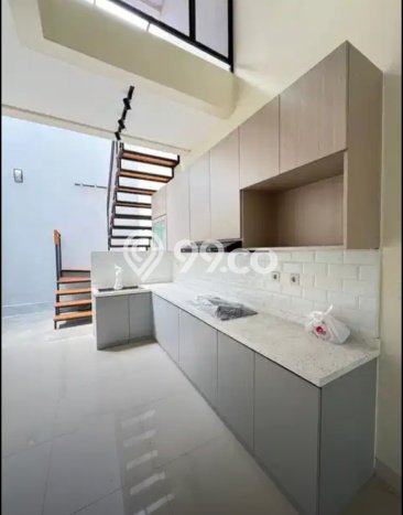 For Sale Hunian Rumah Terawat 3 Kamar di BSD City, Tangerang For Sale Hunian Rumah Terawat 3 Kamar di BSD City, Tangerang