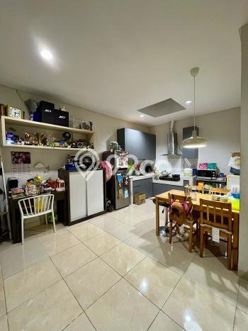 For Sale Hunian Rumah Terawat 2 KT di BSD, Tangerang For Sale Hunian Rumah Terawat 2 KT di BSD, Tangerang