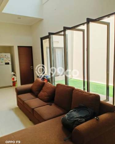 Ready to Use! Luxury House LT 153m2 Desain Modern di BSD Kencana Loka Ready to Use! Luxury House LT 153m2 Desain Modern di BSD Kencana Loka