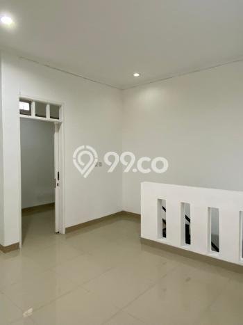 For Sale Hunian Rumah Terawat 2 Kamar di BSD City, Tangerang For Sale Hunian Rumah Terawat 2 Kamar di BSD City, Tangerang