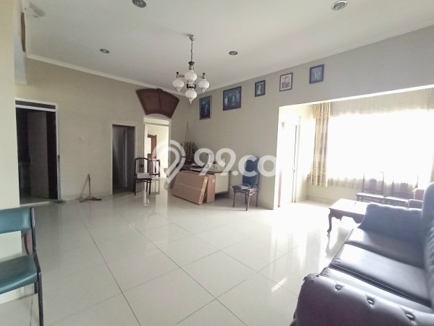 Rumah Mewah LB 600m2 Siap Huni Desain Elegan di Kopo, Bandung Rumah Mewah LB 600m2 Siap Huni Desain Elegan di Kopo, Bandung
