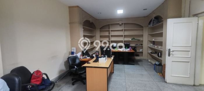 Komersial untuk disewa di Kebayoran Baru punya LT 1145m2 & LB 2000m2 harga sewa kompetitif Komersial untuk disewa di Kebayoran Baru punya LT 1145m2 & LB 2000m2 harga sewa kompetitif
