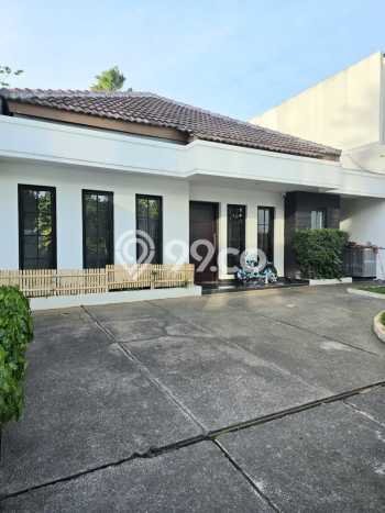 Ready to Use! Luxury House LT 275m2 Desain Elegan di Intercon Ready to Use! Luxury House LT 275m2 Desain Elegan di Intercon