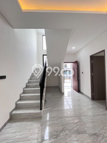 Rumah Elit Modern Siap Huni di Kedoya Jakarta Barat Rumah Elit Modern Siap Huni di Kedoya Jakarta Barat