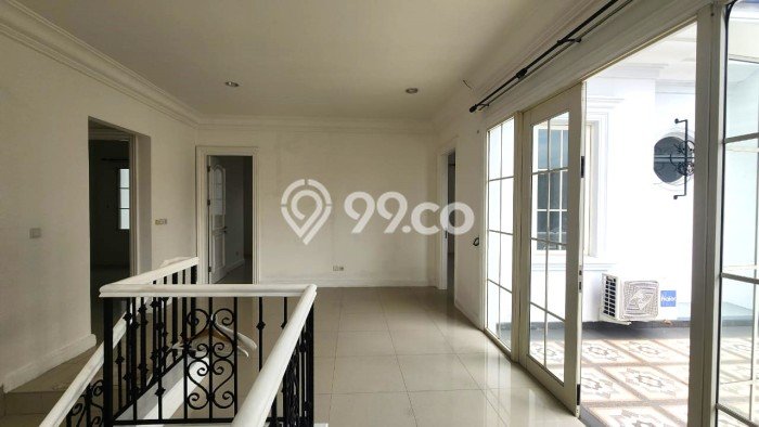 UNIT SPESIAL! Rumah di Alam Sutera, 4 KT, Akses Pusat Kota, LT 300m² LB 275m² UNIT SPESIAL! Rumah di Alam Sutera, 4 KT, Akses Pusat Kota, LT 300m² LB 275m²