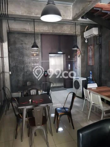 Ruko Dijual di Jakarta Pusat LT 150m2 & LB 400m2 Lokasi Terbaik! Ruko Dijual di Jakarta Pusat LT 150m2 & LB 400m2 Lokasi Terbaik!