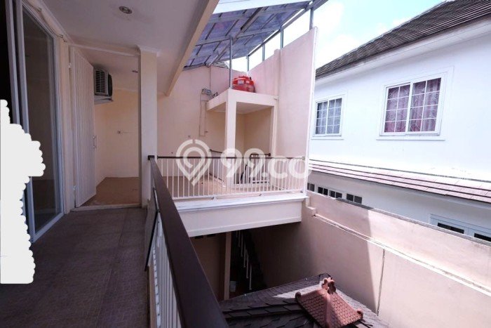 Rumah sewa siap pakai 4 Kamar Tidur di BSD, Tangerang Rumah sewa siap pakai 4 Kamar Tidur di BSD, Tangerang