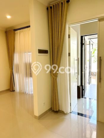 Ready to Use! Luxury House LT 184m2 Desain Modern di Gading Serpong The Spring Ready to Use! Luxury House LT 184m2 Desain Modern di Gading Serpong The Spring