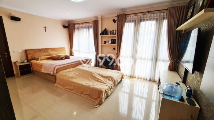 Rumah Elit LB 250m2 Siap Pakai Desain Elegan di BSD The Icon, Tangerang Rumah Elit LB 250m2 Siap Pakai Desain Elegan di BSD The Icon, Tangerang