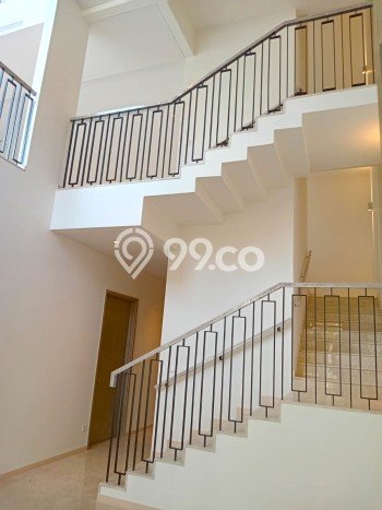 Ready to Use! Luxury House LT 276m2 Desain Elegan di BSD City Ready to Use! Luxury House LT 276m2 Desain Elegan di BSD City